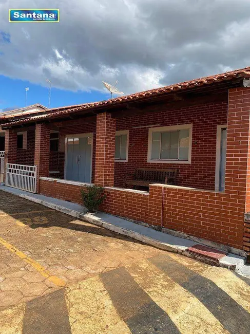 Casa de Condomínio com 2 quartos à venda, 175m2 em Caldas Novas - GO - imagem 3 Foto 3 de Casa de Condomínio com 2 quartos à venda, 175m2 em Caldas Novas - GO
