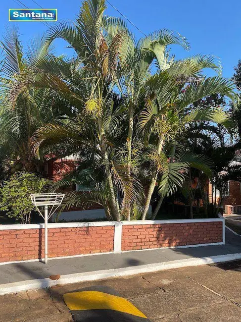 Casa de Condomínio com 1 quarto à venda, 175m2 em Caldas Novas - GO - imagem 2 Foto 2 de Casa de Condomínio com 1 quarto à venda, 175m2 em Caldas Novas - GO