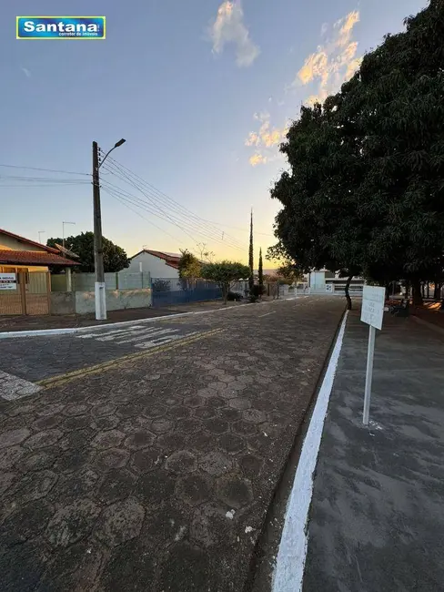 Foto 2 de Terreno / Lote à venda, 250m2 em Caldas Novas - GO