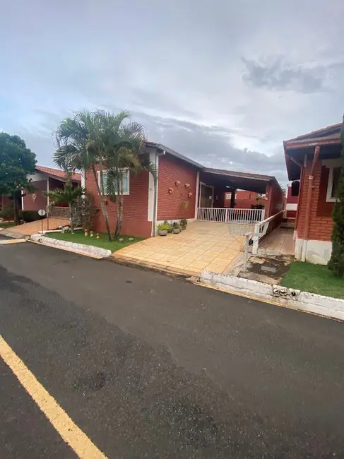 Foto 1 de Casa de Condomínio com 2 quartos à venda, 175m2 em Caldas Novas - GO