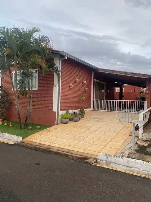 Foto 2 de Casa de Condomínio com 2 quartos à venda, 175m2 em Caldas Novas - GO