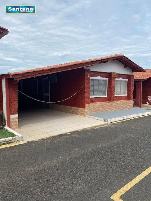 Casa de Condomínio com 3 quartos à venda, 175m2 em Caldas Novas - GO - imagem 1 Foto 1 de Casa de Condomínio com 3 quartos à venda, 175m2 em Caldas Novas - GO
