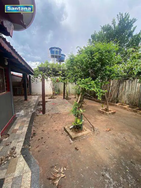 Casa de Condomínio com 5 quartos à venda, 225m2 em Caldas Novas - GO - imagem 7 Foto 7 de Casa de Condomínio com 5 quartos à venda, 225m2 em Caldas Novas - GO