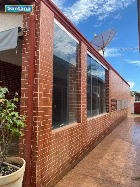 Foto 2 de Casa de Condomínio com 3 quartos à venda, 175m2 em Caldas Novas - GO