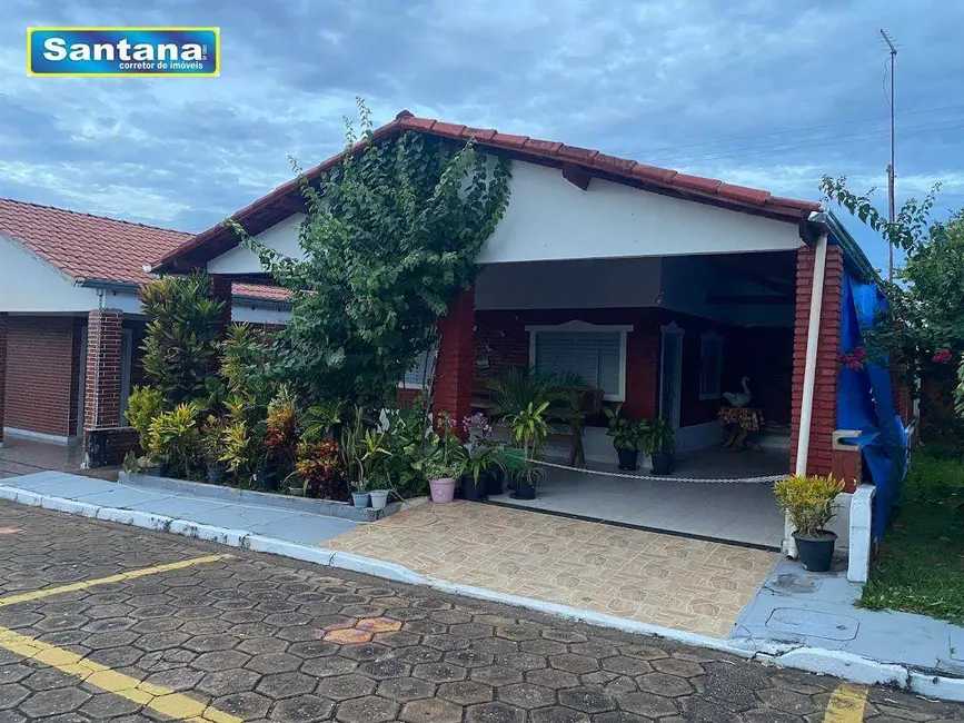 Foto 1 de Casa de Condomínio com 3 quartos à venda, 175m2 em Caldas Novas - GO