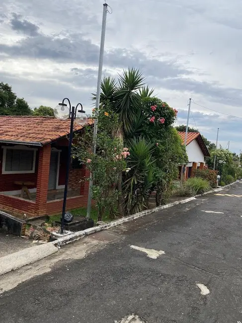 Foto 2 de Casa de Condomínio com 3 quartos à venda, 175m2 em Caldas Novas - GO