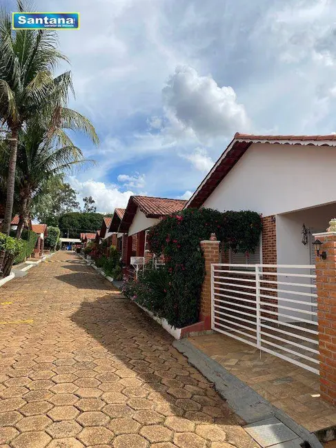 Foto 3 de Casa de Condomínio com 2 quartos à venda, 175m2 em Caldas Novas - GO