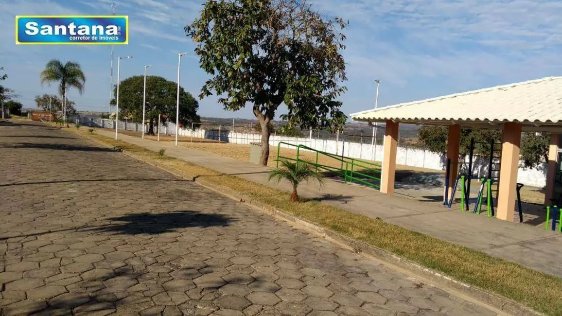 Foto 2 de Casa de Condomínio com 2 quartos à venda, 250m2 em Caldas Novas - GO
