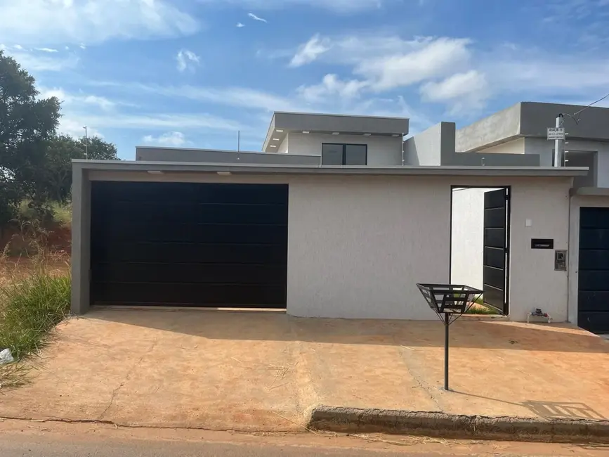 Foto 1 de Casa com 3 quartos à venda, 300m2 em Caldas Novas - GO