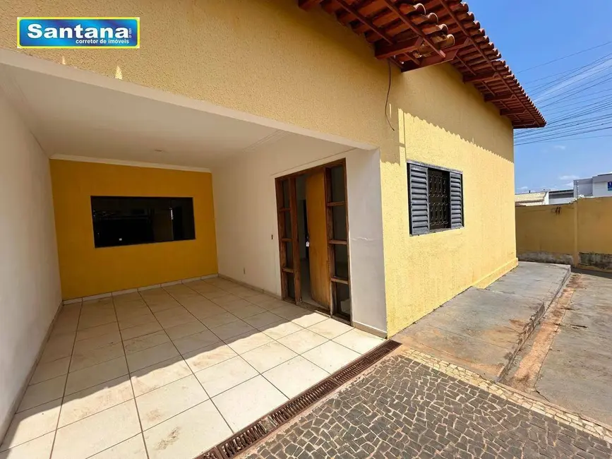 Foto 1 de Casa com 3 quartos à venda, 360m2 em Caldas Novas - GO