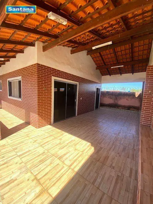 Casa de Condomínio com 2 quartos à venda, 175m2 em Caldas Novas - GO - imagem 2 Foto 2 de Casa de Condomínio com 2 quartos à venda, 175m2 em Caldas Novas - GO