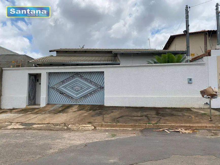 Foto 1 de Casa com 3 quartos à venda, 277m2 em Caldas Novas - GO