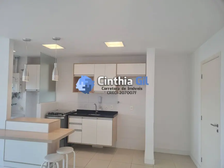 Foto 2 de Apartamento com 2 quartos para alugar, 80m2 em Gonzaga, Santos - SP