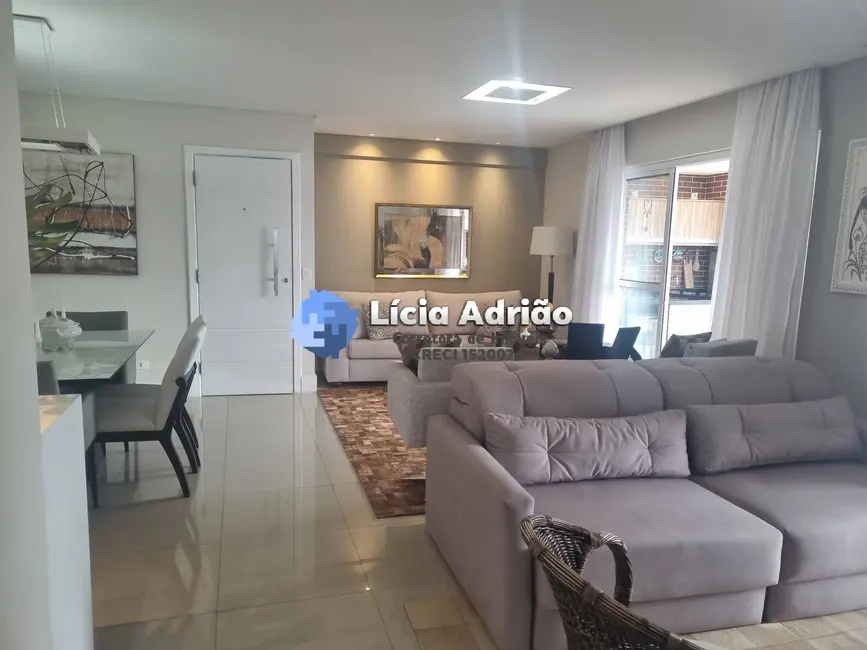 Apartamento com 3 quartos para alugar, 148m2 em Santos - SP - imagem 6 Foto 6 de Apartamento com 3 quartos para alugar, 148m2 em Santos - SP
