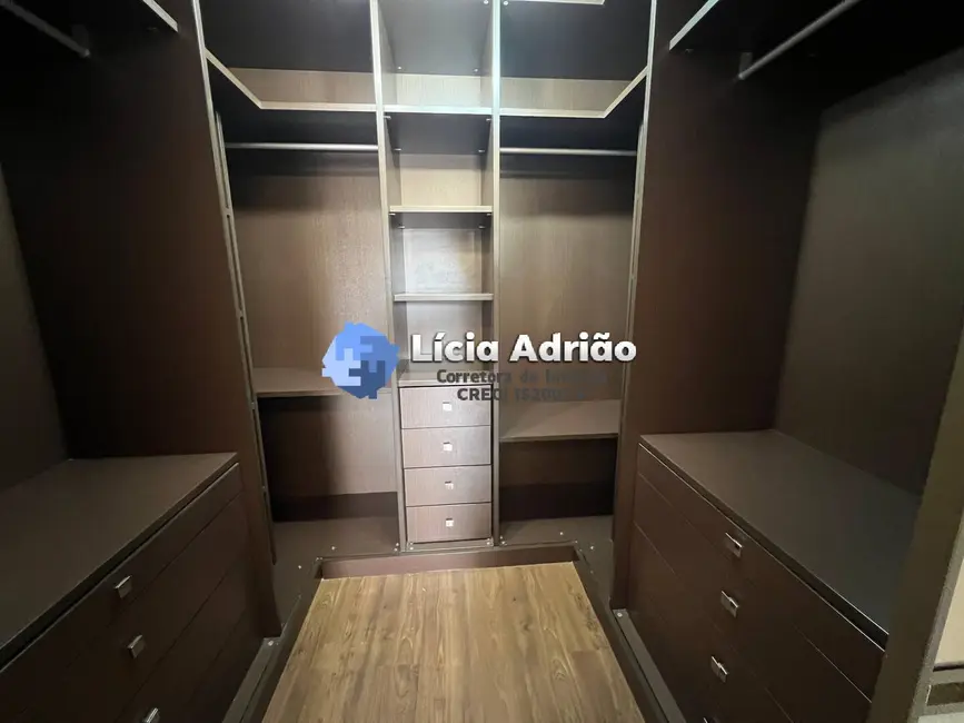 Apartamento com 3 quartos para alugar, 124m2 em Santos - SP - imagem 8 Foto 8 de Apartamento com 3 quartos para alugar, 124m2 em Santos - SP