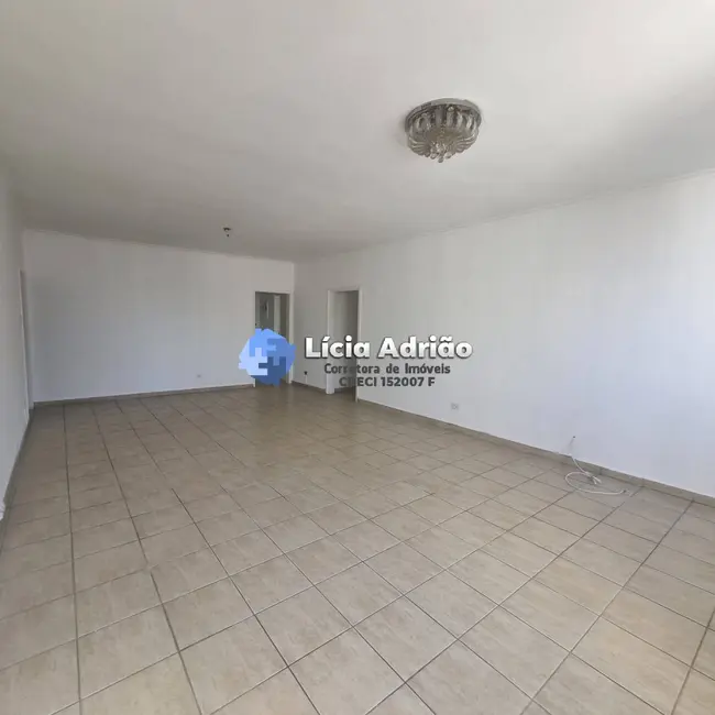 Apartamento com 3 quartos para alugar, 191m2 em Gonzaga, Santos - SP - imagem 4 Foto 4 de Apartamento com 3 quartos para alugar, 191m2 em Gonzaga, Santos - SP