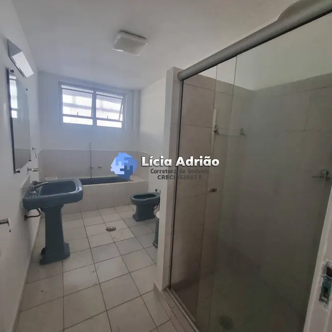 Apartamento com 3 quartos para alugar, 191m2 em Gonzaga, Santos - SP - imagem 8 Foto 8 de Apartamento com 3 quartos para alugar, 191m2 em Gonzaga, Santos - SP