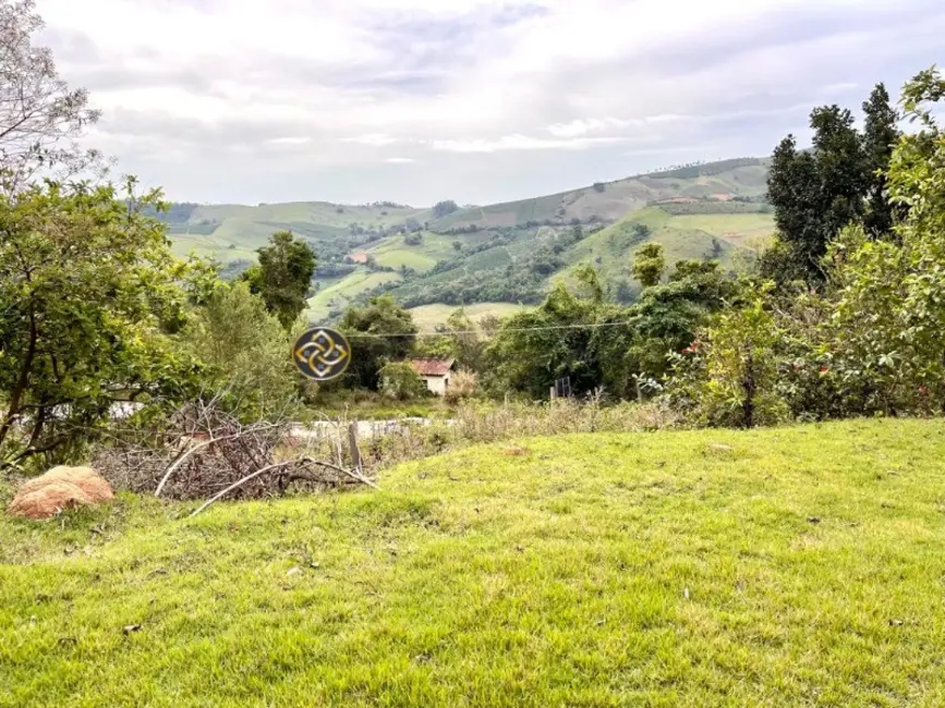 Chácara com 3 quartos à venda, 1500m2 em Bueno Brandao - MG - imagem 8 Foto 8 de Chácara com 3 quartos à venda, 1500m2 em Bueno Brandao - MG