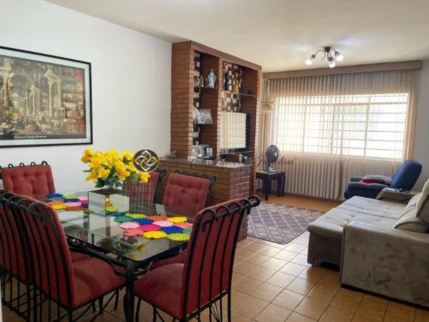 Casa com 3 quartos à venda, 250m2 em Vila Rossi, Jundiai - SP - imagem 3 Foto 3 de Casa com 3 quartos à venda, 250m2 em Vila Rossi, Jundiai - SP