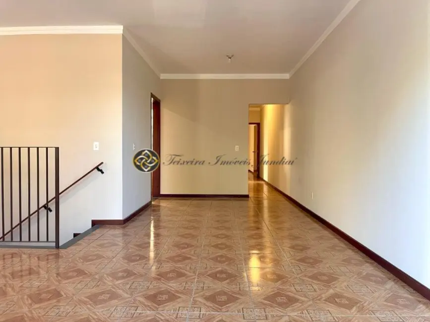Casa com 3 quartos à venda, 200m2 em Vila Galvão, Jundiai - SP - imagem 5 Foto 5 de Casa com 3 quartos à venda, 200m2 em Vila Galvão, Jundiai - SP