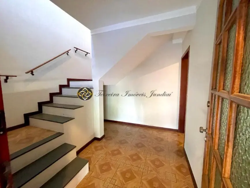 Casa com 3 quartos à venda, 200m2 em Vila Galvão, Jundiai - SP - imagem 3 Foto 3 de Casa com 3 quartos à venda, 200m2 em Vila Galvão, Jundiai - SP