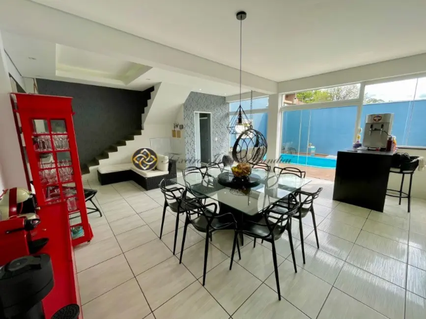 Casa com 3 quartos à venda, 300m2 em Parque Brasília, Jundiai - SP - imagem 4 Foto 4 de Casa com 3 quartos à venda, 300m2 em Parque Brasília, Jundiai - SP