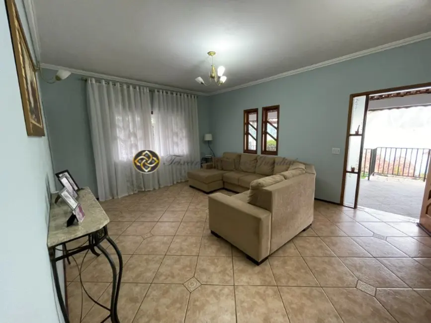 Chácara com 3 quartos à venda e para alugar, 441m2 em Louveira - SP - imagem 7 Foto 7 de Chácara com 3 quartos à venda e para alugar, 441m2 em Louveira - SP