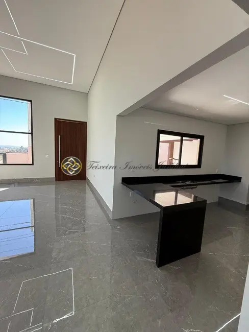 Casa com 3 quartos à venda, 245m2 em Vila Joana, Jundiai - SP - imagem 4 Foto 4 de Casa com 3 quartos à venda, 245m2 em Vila Joana, Jundiai - SP