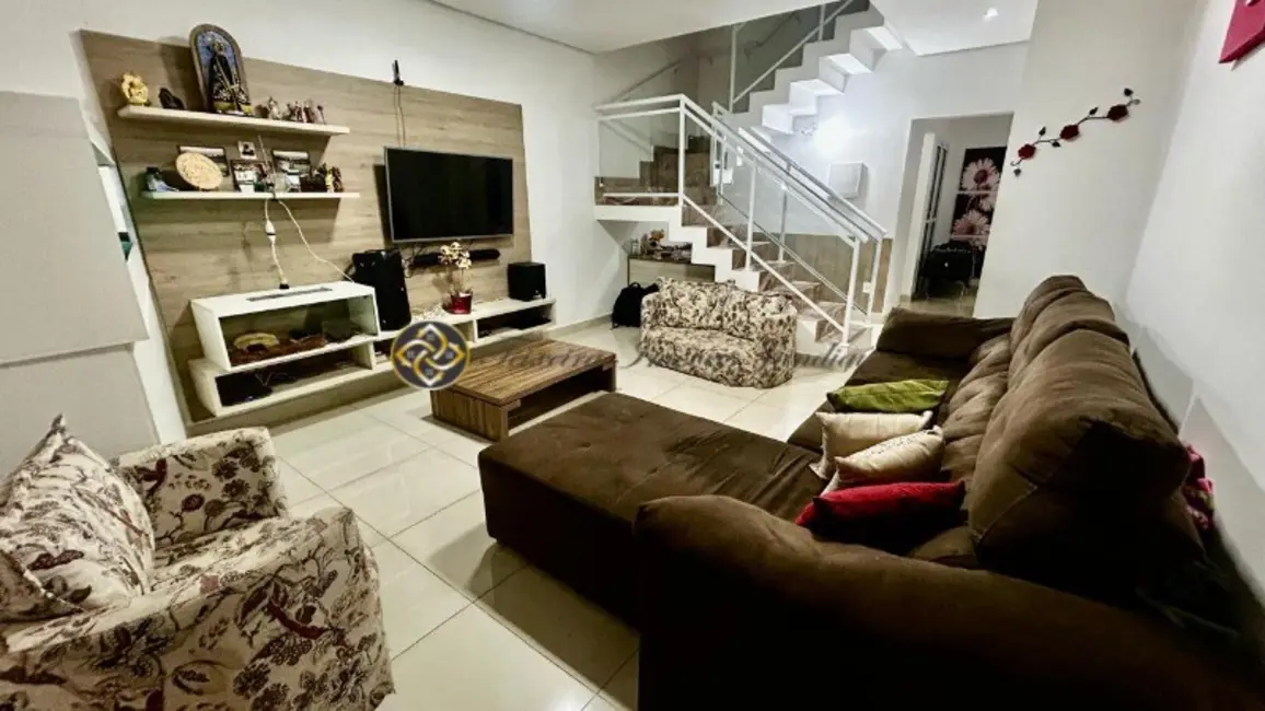Casa com 3 quartos à venda, 150m2 em Colônia, Jundiai - SP - imagem 1 Foto 1 de Casa com 3 quartos à venda, 150m2 em Colônia, Jundiai - SP