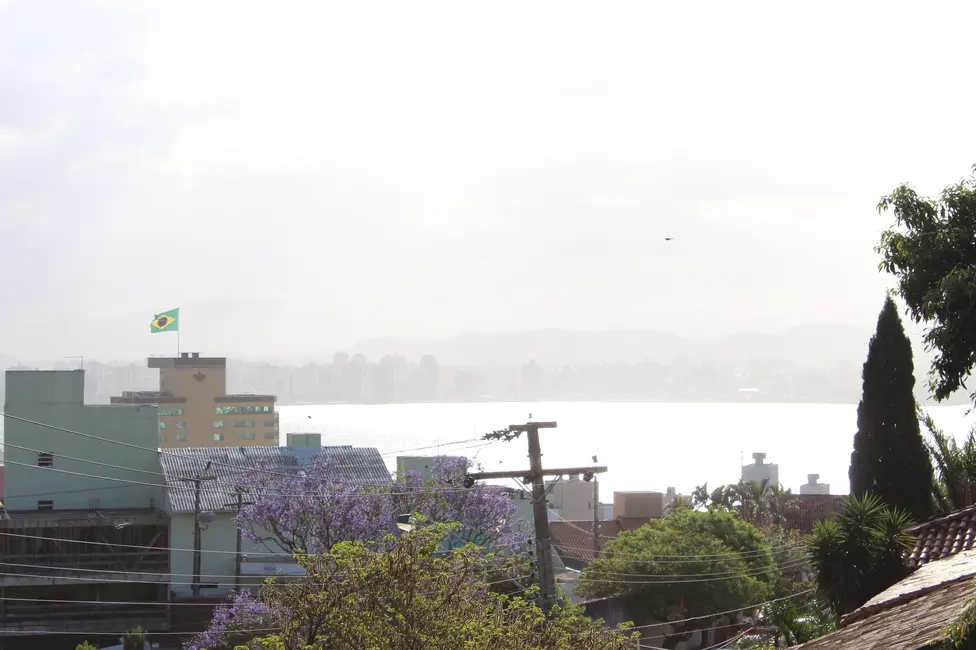 Casa com 4 quartos à venda, 300m2 em Centro, Florianopolis - SC - imagem 3 Foto 3 de Casa com 4 quartos à venda, 300m2 em Centro, Florianopolis - SC