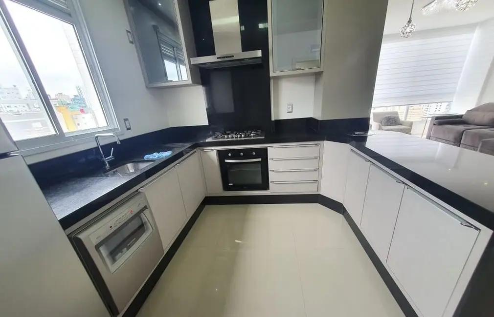 Apartamento com 3 quartos à venda, 128m2 em Centro, Balneario Camboriu - SC - imagem 5 Foto 5 de Apartamento com 3 quartos à venda, 128m2 em Centro, Balneario Camboriu - SC