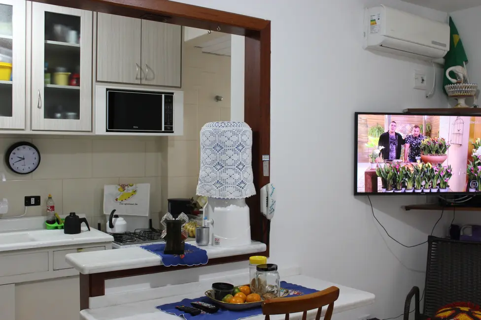 Apartamento com 2 quartos à venda, 50m2 em Coqueiros, Florianopolis - SC - imagem 4 Foto 4 de Apartamento com 2 quartos à venda, 50m2 em Coqueiros, Florianopolis - SC
