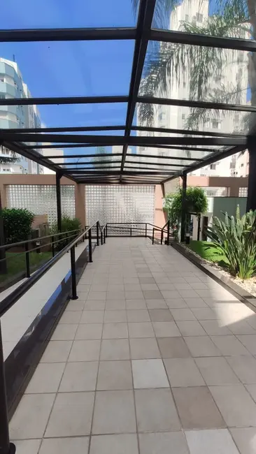 Apartamento com 3 quartos à venda, 92m2 em Centro, Florianopolis - SC - imagem 8 Foto 8 de Apartamento com 3 quartos à venda, 92m2 em Centro, Florianopolis - SC