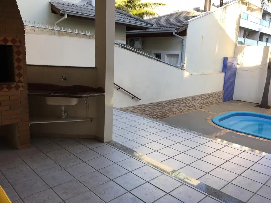 Casa com 4 quartos à venda, 235m2 em João Paulo, Florianopolis - SC - imagem 7 Foto 7 de Casa com 4 quartos à venda, 235m2 em João Paulo, Florianopolis - SC