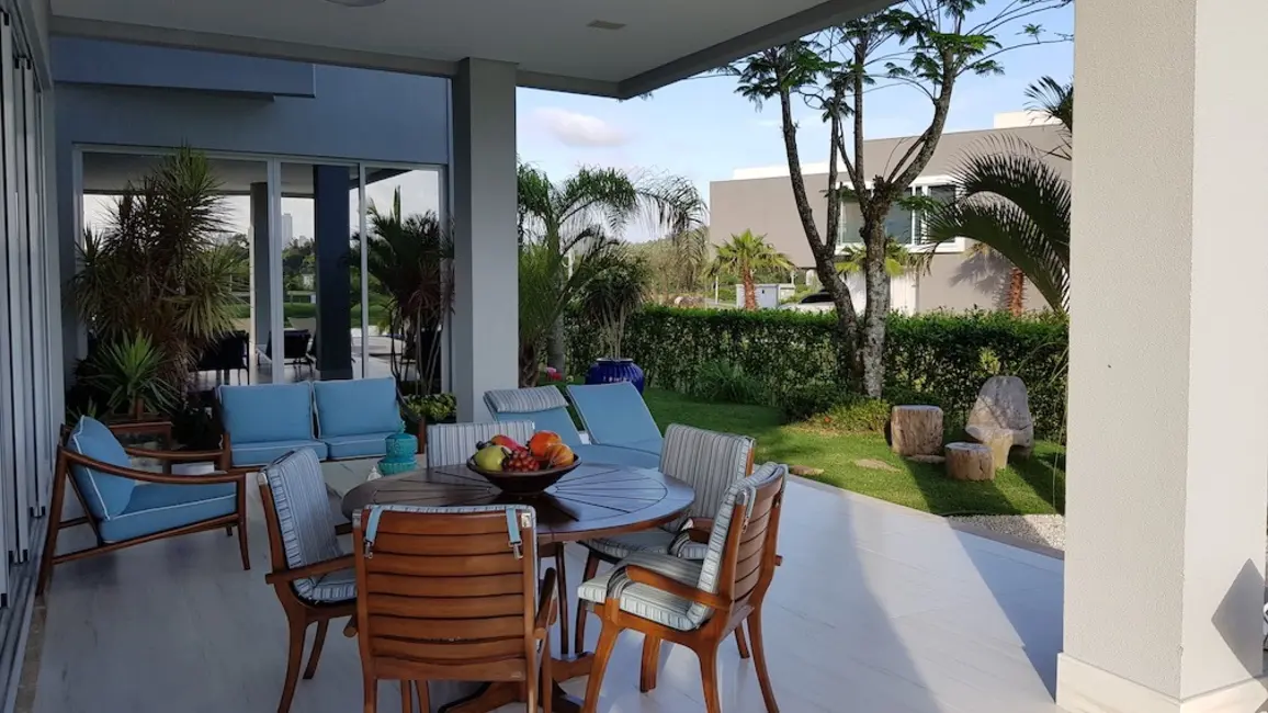 Casa com 4 quartos à venda, 970m2 em Centro, Camboriu - SC - imagem 6 Foto 6 de Casa com 4 quartos à venda, 970m2 em Centro, Camboriu - SC