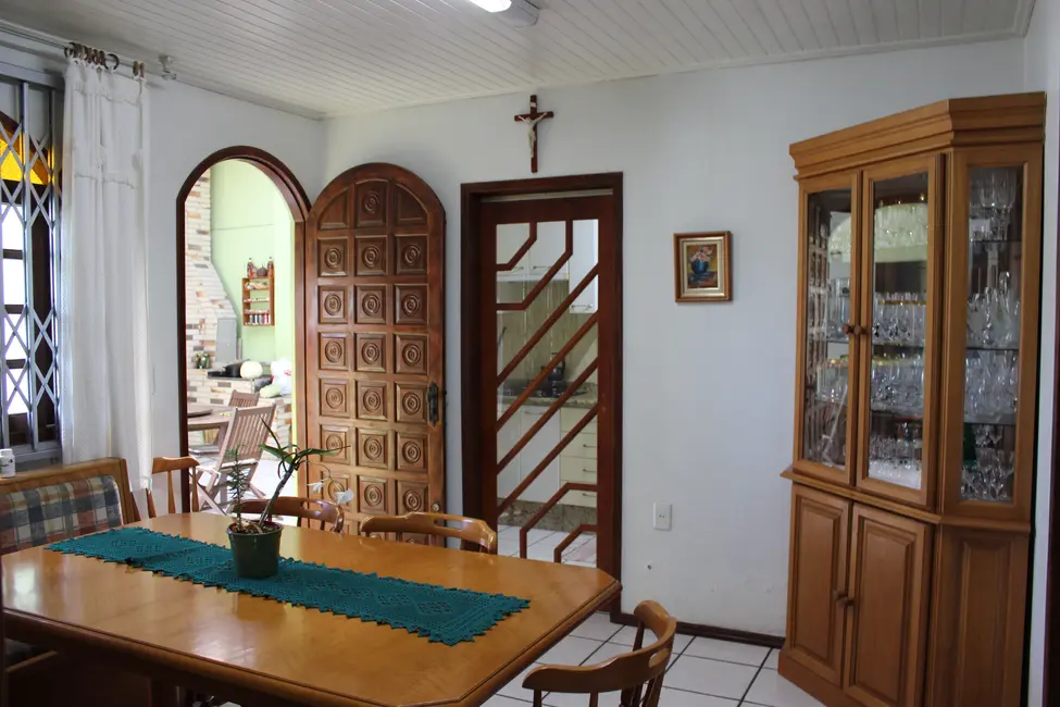 Foto 8 de Casa com 4 quartos à venda, 264m2 em Capoeiras, Florianopolis - SC