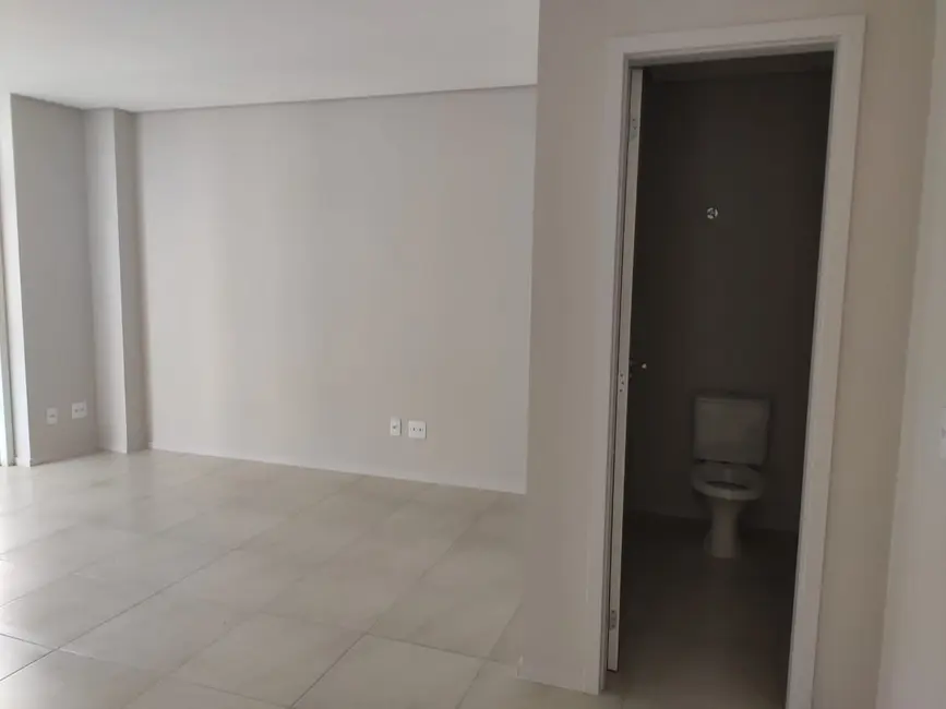 Foto 3 de Sala Comercial à venda, 28m2 em Passa Vinte, Palhoca - SC