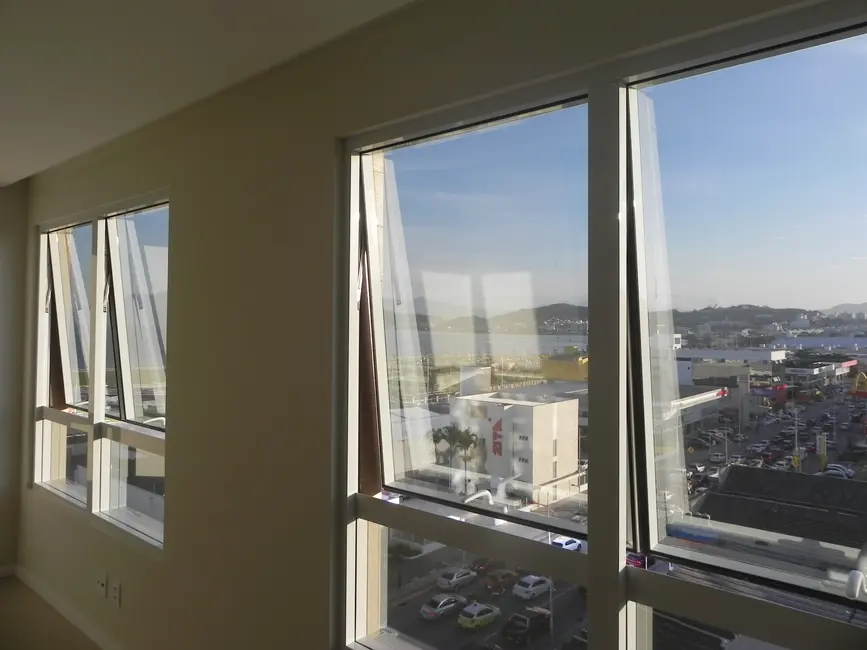 Foto 7 de Sala Comercial à venda, 30m2 em Campinas, Sao Jose - SC