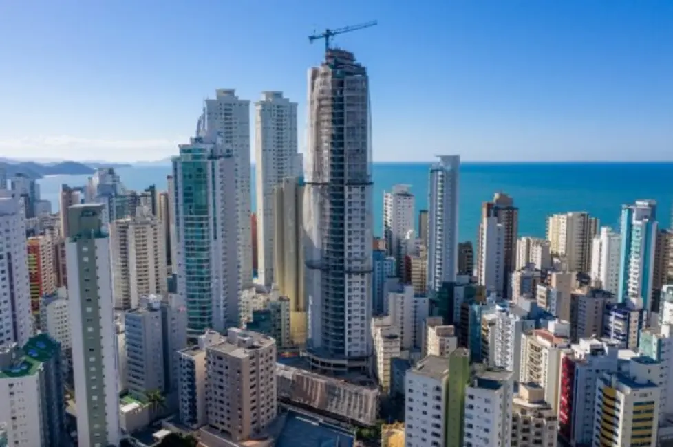 Apartamento com 3 quartos à venda, 138m2 em Centro, Balneario Camboriu - SC - imagem 5 Foto 5 de Apartamento com 3 quartos à venda, 138m2 em Centro, Balneario Camboriu - SC