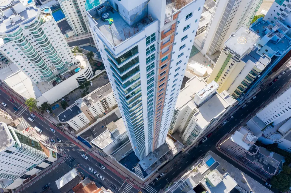 Foto 3 de Apartamento com 4 quartos à venda, 140m2 em Centro, Balneario Camboriu - SC