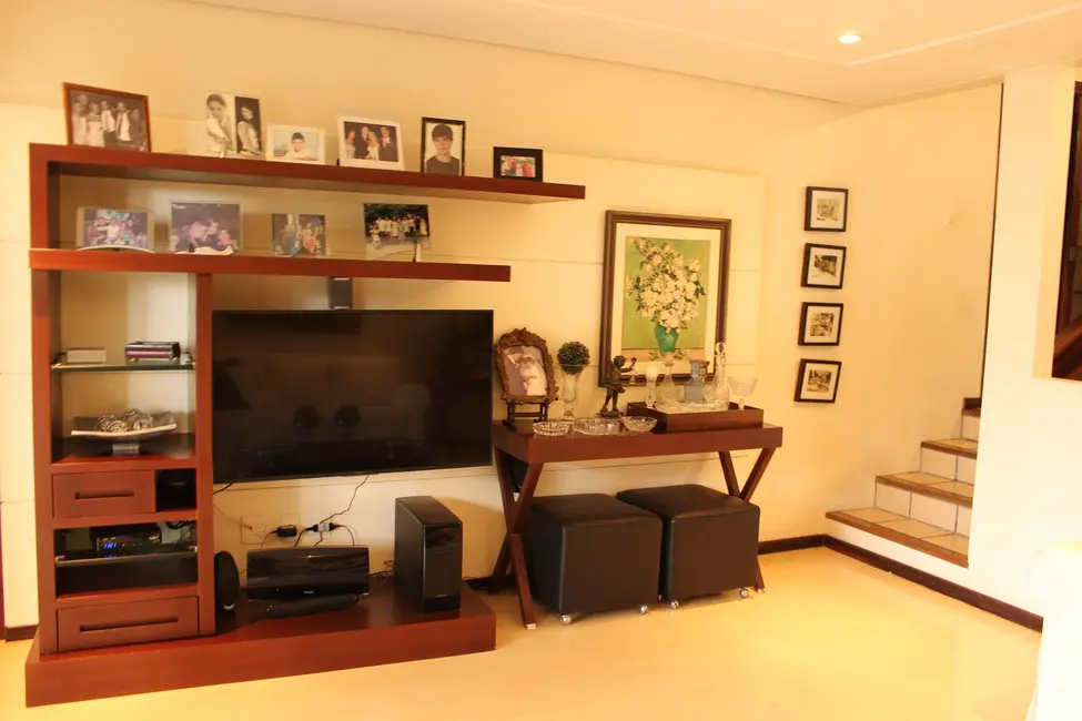 Casa com 3 quartos à venda, 250m2 em Itaguaçu, Florianopolis - SC - imagem 4 Foto 4 de Casa com 3 quartos à venda, 250m2 em Itaguaçu, Florianopolis - SC