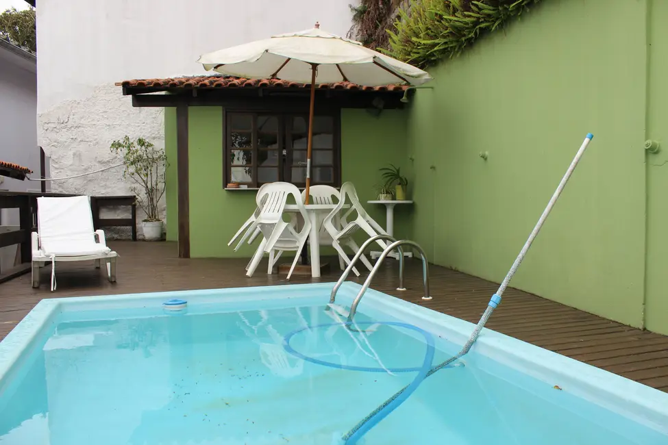 Foto 1 de Casa com 3 quartos à venda, 250m2 em Itaguaçu, Florianopolis - SC