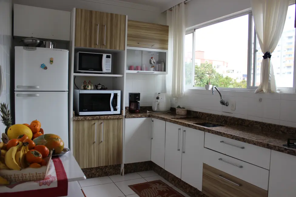 Foto 9 de Apartamento com 2 quartos à venda, 74m2 em Coqueiros, Florianopolis - SC