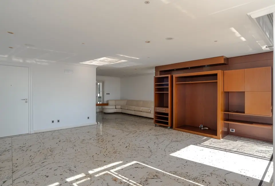 Apartamento com 4 quartos à venda, 409m2 em Centro, Florianopolis - SC - imagem 5 Foto 5 de Apartamento com 4 quartos à venda, 409m2 em Centro, Florianopolis - SC