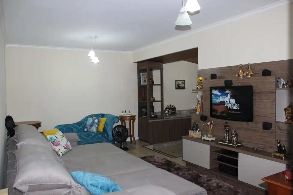 Casa com 3 quartos à venda, 190m2 em Estreito, Florianopolis - SC - imagem 4 Foto 4 de Casa com 3 quartos à venda, 190m2 em Estreito, Florianopolis - SC