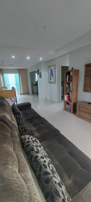 Casa com 3 quartos à venda, 180m2 em Florianopolis - SC - imagem 5 Foto 5 de Casa com 3 quartos à venda, 180m2 em Florianopolis - SC