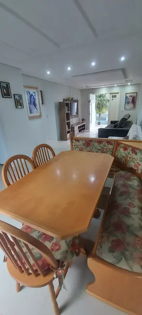 Casa com 3 quartos à venda, 180m2 em Florianopolis - SC - imagem 8 Foto 8 de Casa com 3 quartos à venda, 180m2 em Florianopolis - SC