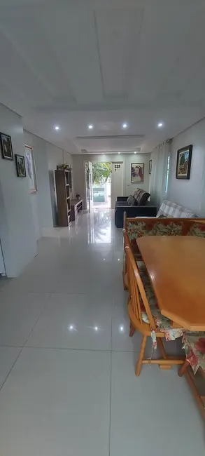 Casa com 3 quartos à venda, 180m2 em Florianopolis - SC - imagem 7 Foto 7 de Casa com 3 quartos à venda, 180m2 em Florianopolis - SC