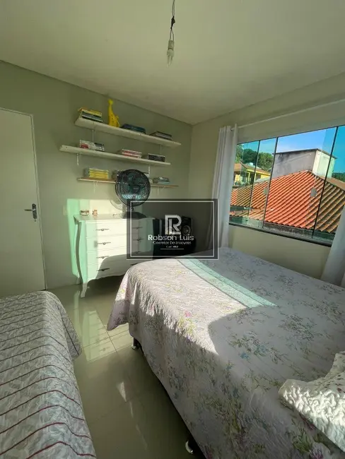 Casa com 3 quartos para alugar, 100m2 em Florianopolis - SC - imagem 8 Foto 8 de Casa com 3 quartos para alugar, 100m2 em Florianopolis - SC