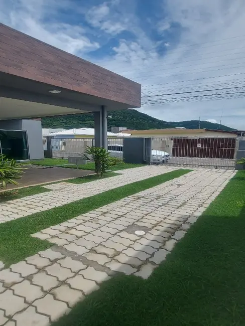 Foto 1 de Casa com 2 quartos à venda, 210m2 em Florianopolis - SC